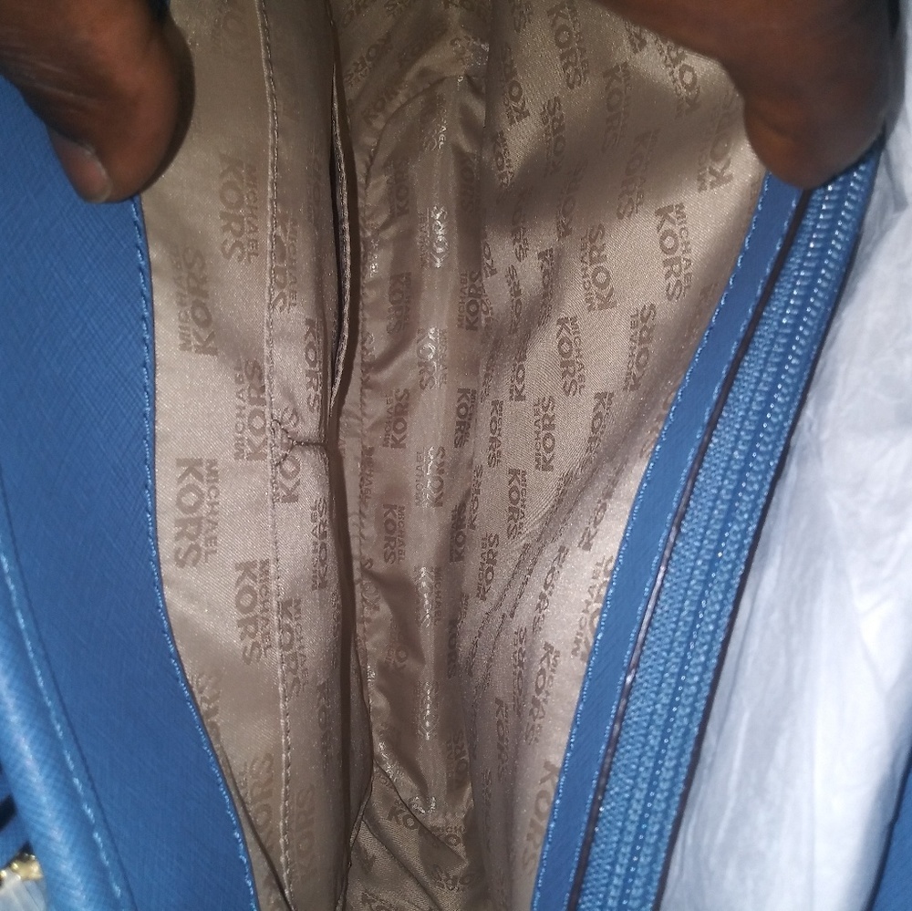 Michael Kors - Picture 2 of 2